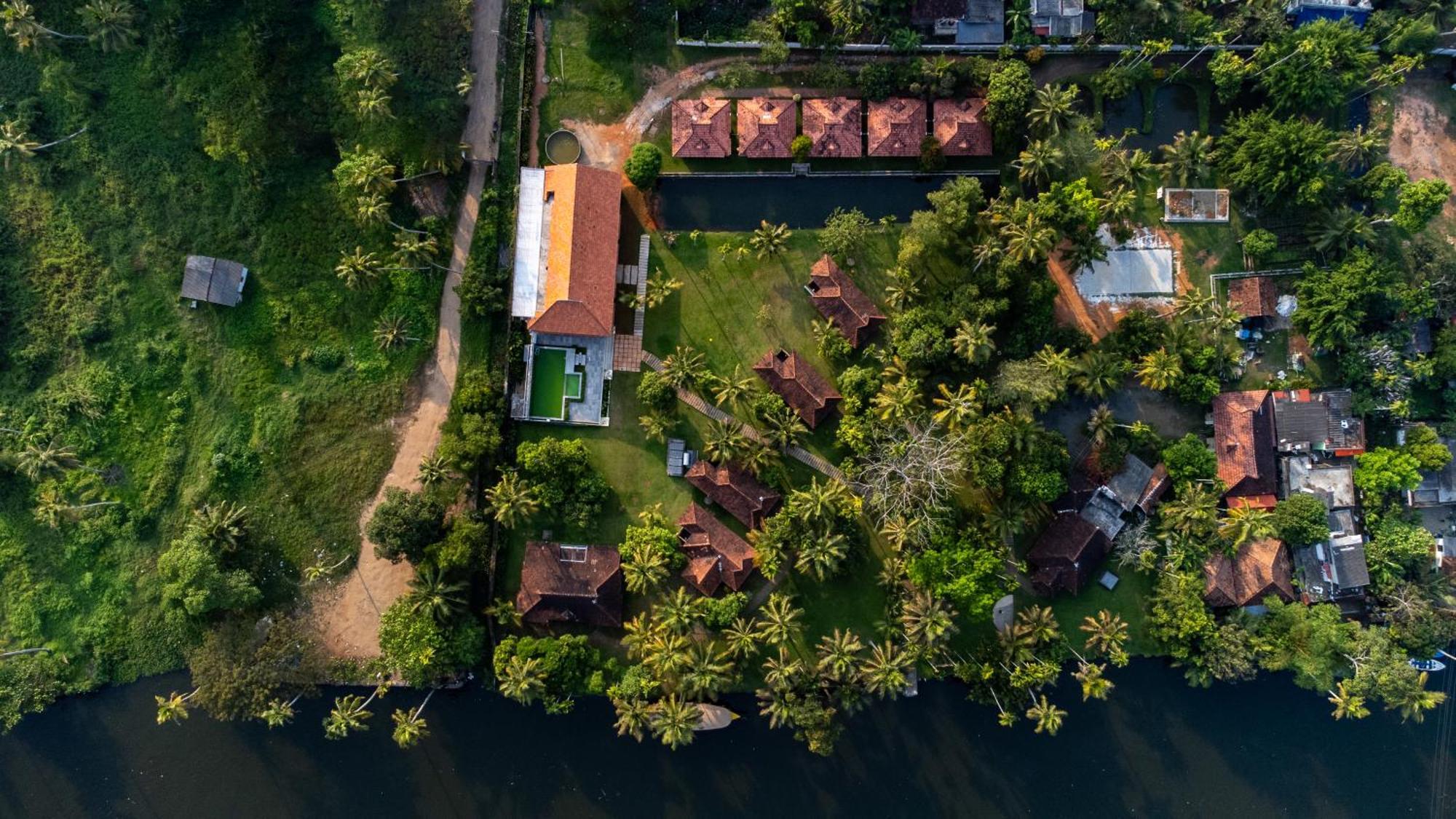 Palmgrove Lake Resort Alappuzha Eksteriør billede