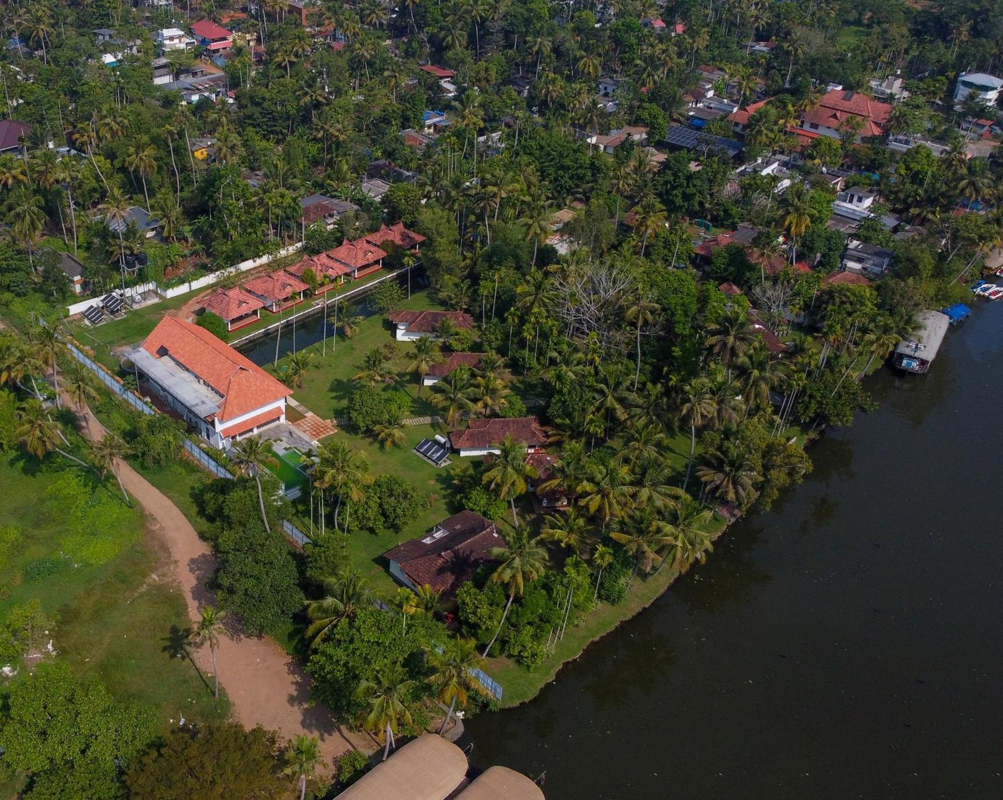 Palmgrove Lake Resort Alappuzha Eksteriør billede