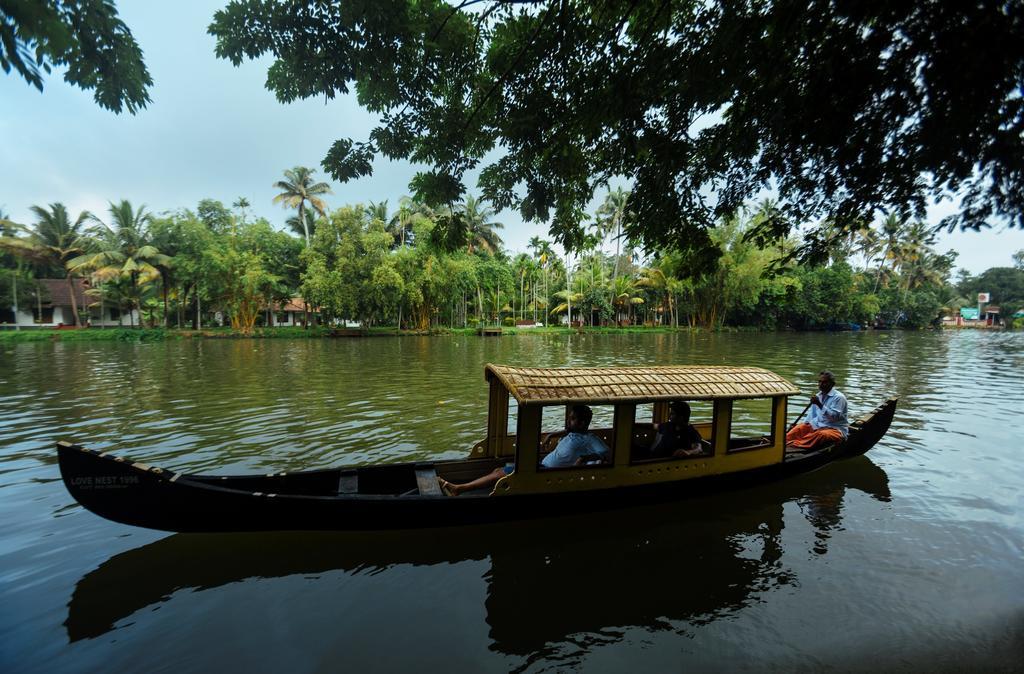 Palmgrove Lake Resort Alappuzha Eksteriør billede